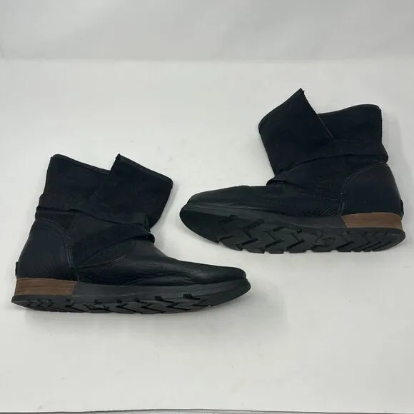 Sorel foldover Major Moto boots 10 red plaid black leather