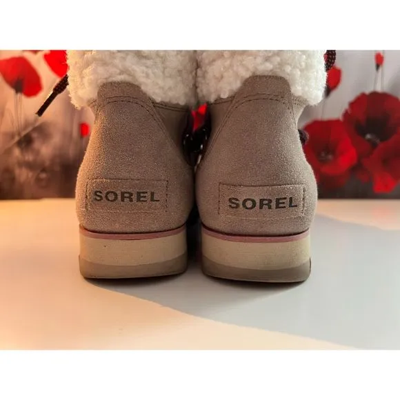 Sorel Harlow Lace Cozy bootie. Size 8.5. EUC.