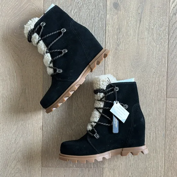 Sorel Joan of Arctic Wedge III Lace Cozy Boots