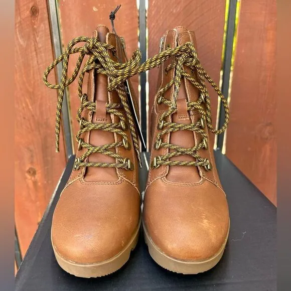 Sorel Joan Uptown Lace-Up Wedge Boot size 9.5 NIB Hazelnut gum