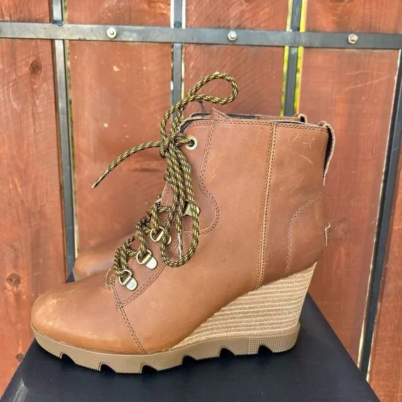 Sorel Joan Uptown Lace-Up Wedge Boot size 9.5 NIB Hazelnut gum
