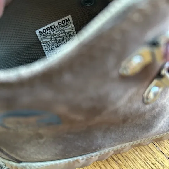 Sorel Kid's Out N About Conquest Boots Size 1