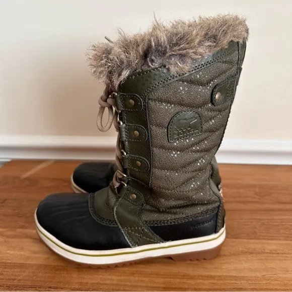 Sorel Kids Youth Girls Size 3 Tofino Green Winter Snow Boots Faux Fur LY1890-213