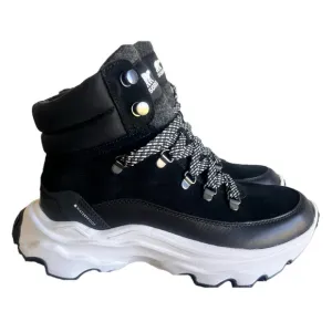 Sorel Kinetic Impact Conquest Plus Women's Waterproof Boot Size 9 SKU#24365
