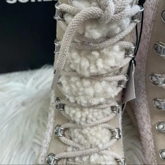 Sorel leather lace up boots fleece Lennox cozy women’s size 8