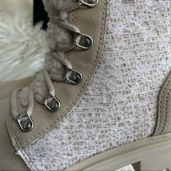 Sorel leather lace up boots fleece Lennox cozy women’s size 8