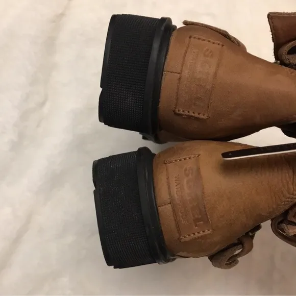 Sorel Lennox moto cozy boots
