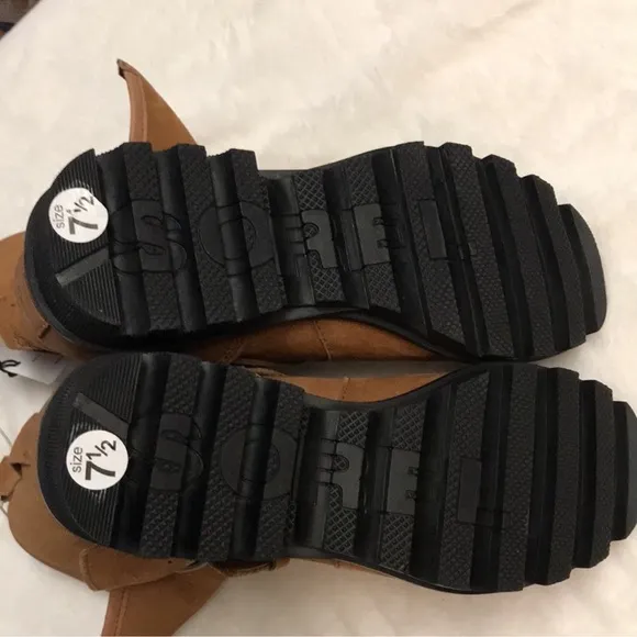 Sorel Lennox moto cozy boots