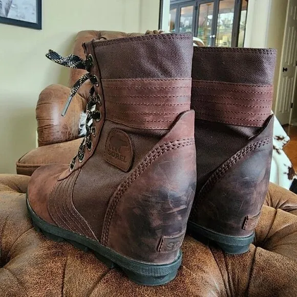 SOREL Lexie Cattail Wedge lace up Leather Boots 9.5