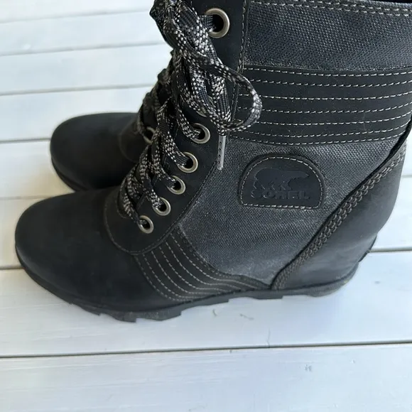 Sorel Lexie Wedge Boot Black Leather size 9