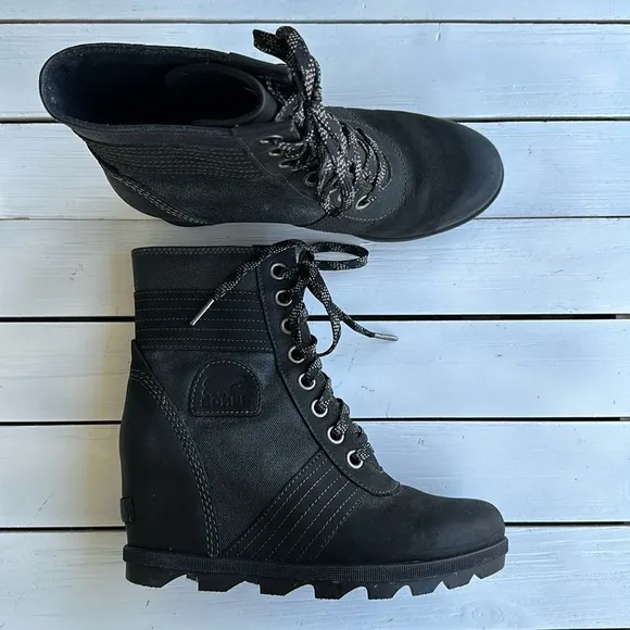 Sorel Lexie Wedge Boot Black Leather size 9