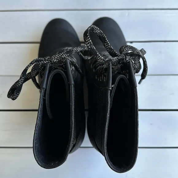Sorel Lexie Wedge Boot Black Leather size 9