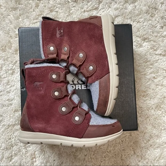 SOREL | NWT Explorer Joan Felt 100g Waterproof Winter Boots in Redwood Size 6