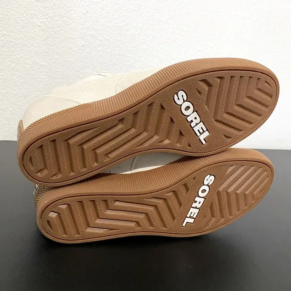 Sorel Out n About Wedge Chelsea Boots Sneakers Shoes Waterproof Like new