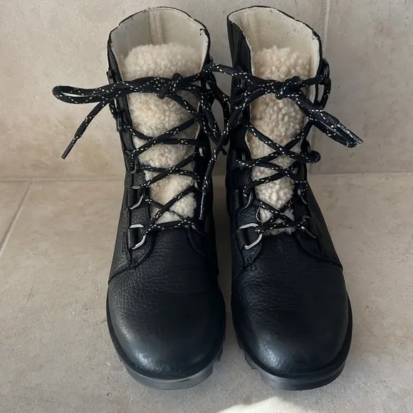 Sorel Phoenix Short Lace Cozy Leather Winter Boots Black