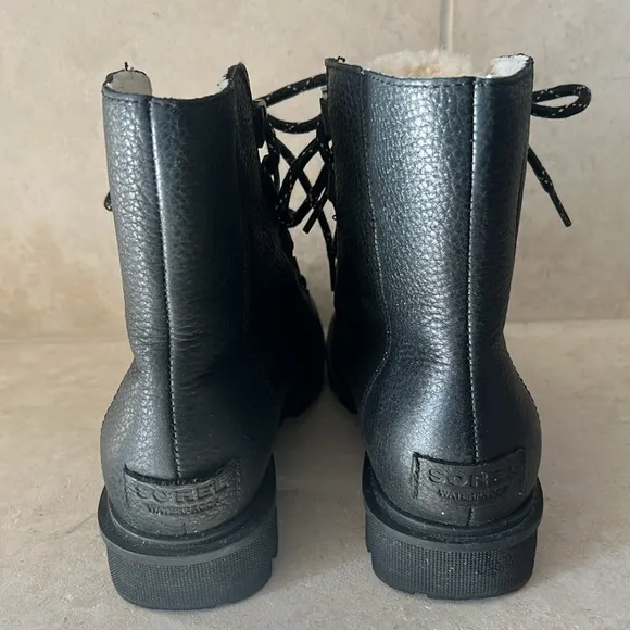 Sorel Phoenix Short Lace Cozy Leather Winter Boots Black