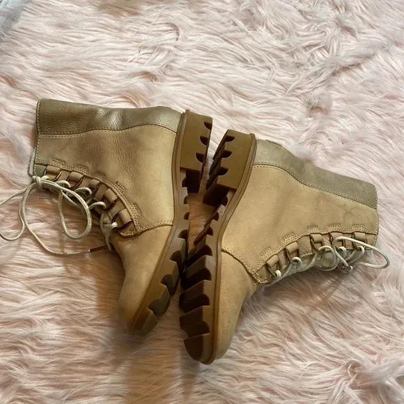 Sorel Phoenix Short Lace Luxe Shearling Fur Booties sz 8