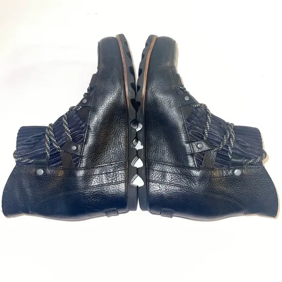 Sorel Sandy Lace Up Leather Wedge Boots Womens Sz 8.5 8 1/2 waterproof comfort