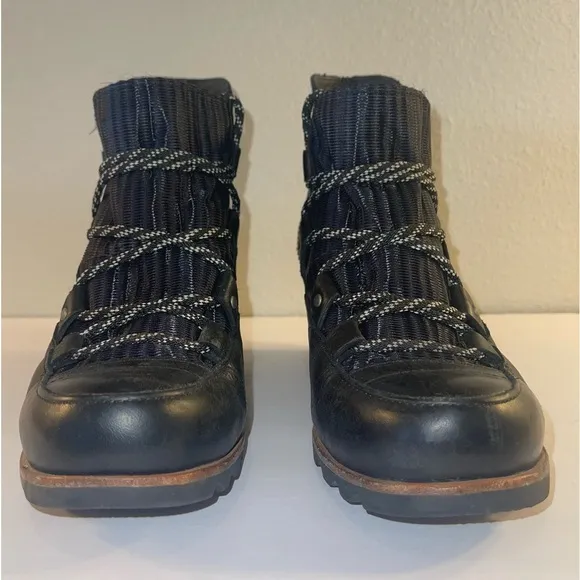 Sorel Sandy Lace Up Leather Wedge Boots Womens Sz 8.5 8 1/2 waterproof comfort