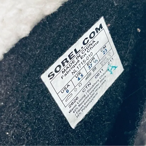 SOREL Snow Boats Black Lace Up Rubber Bottom Sole Diamond Print