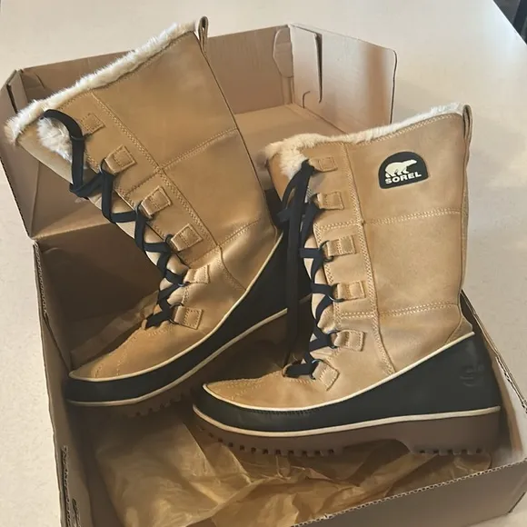 Sorel Tivoli High II Boots in Curry Size 9.5 Waterproof Like New Condition! ❄️