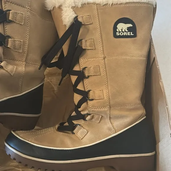 Sorel Tivoli High II Boots in Curry Size 9.5 Waterproof Like New Condition! ❄️