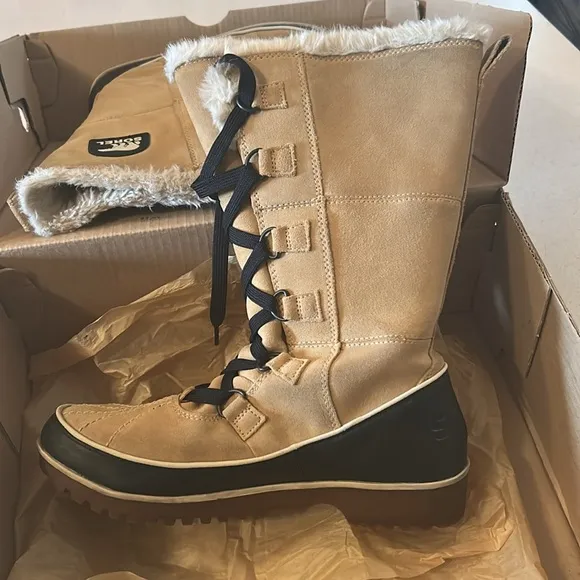 Sorel Tivoli High II Boots in Curry Size 9.5 Waterproof Like New Condition! ❄️