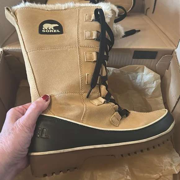 Sorel Tivoli High II Boots in Curry Size 9.5 Waterproof Like New Condition! ❄️