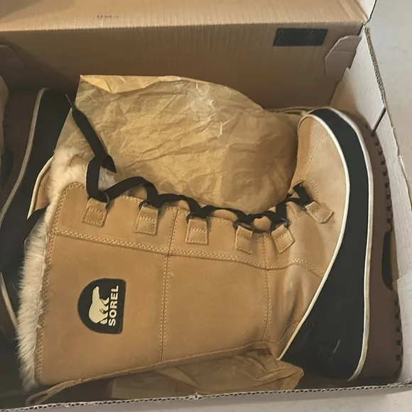 Sorel Tivoli High II Boots in Curry Size 9.5 Waterproof Like New Condition! ❄️