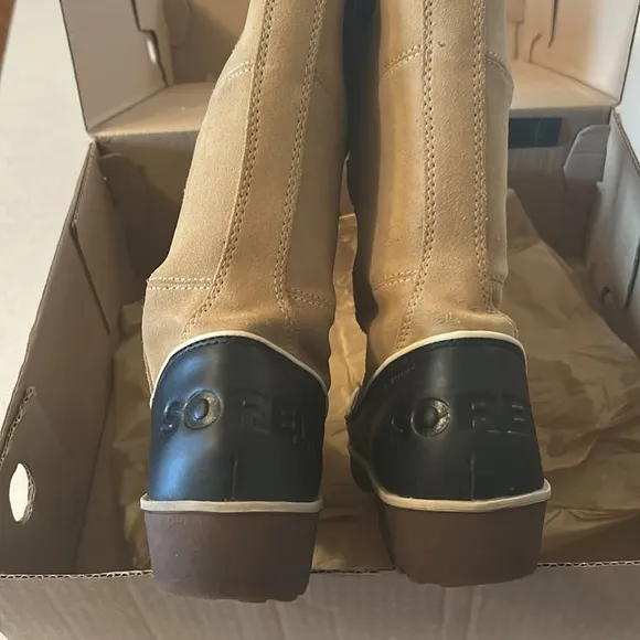 Sorel Tivoli High II Boots in Curry Size 9.5 Waterproof Like New Condition! ❄️