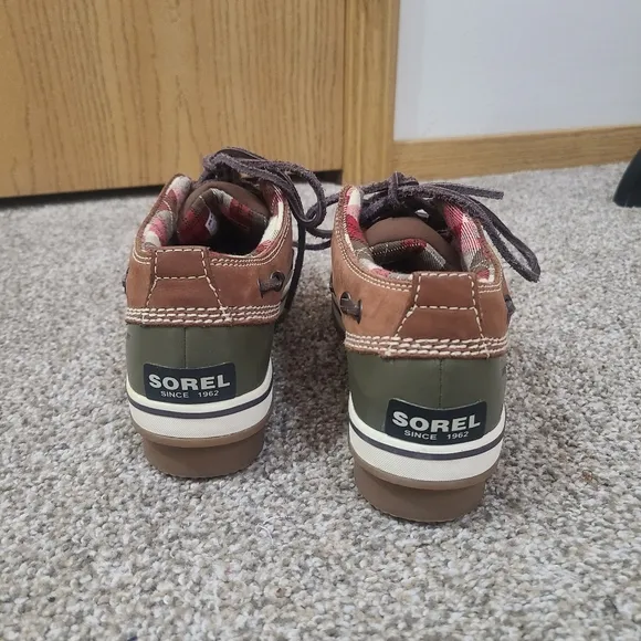 Sorel Tivoli II Low Waterproof Lace Up Plaid Lining Winter Snow Boots Shoes