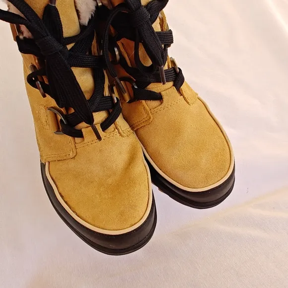 SOREL Tivoli IV Waterproof Winter Boot Lace up Tan Black NL3425-373 Women's 8.5