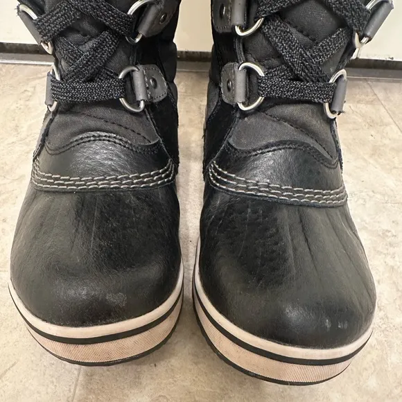 Sorel Tofino II youth waterproof boots