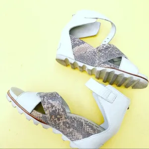 SOREL wedge heels strappy utility style snake print detail shoes 8