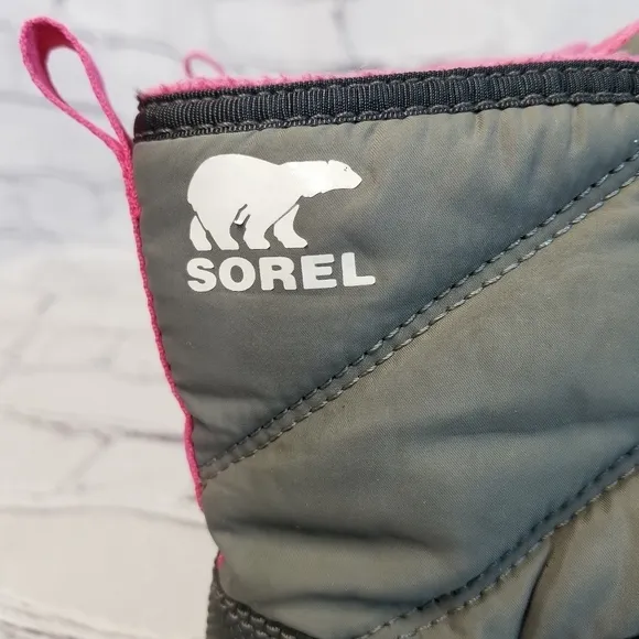 Sorel Whitney II short lace up boots girls 5 womens 7