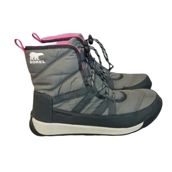 Sorel Whitney II short lace up boots girls 5 womens 7