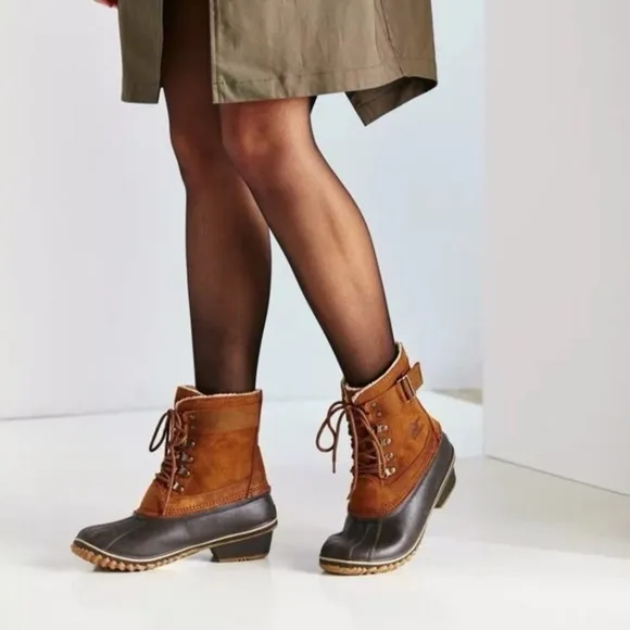SOREL | Winter Fancy Lace-Up II Leather Duck Boots in Brown | Sz 9