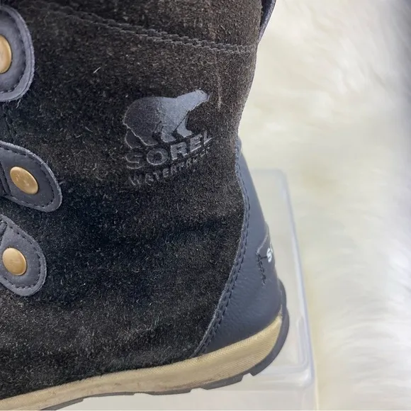 SOREL WINTER FUR  LACE UP BOOTS