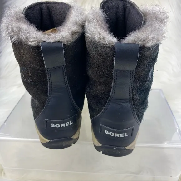 SOREL WINTER FUR  LACE UP BOOTS
