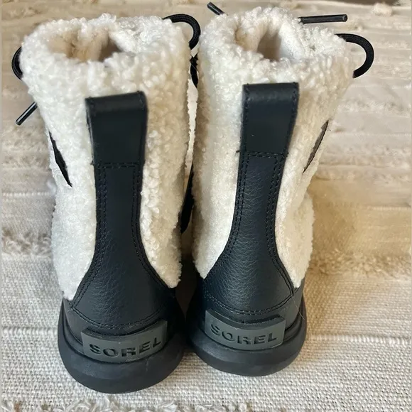 Sorel Women's Explorer II Joan Cozy Black White Sea Salt Boots size 6