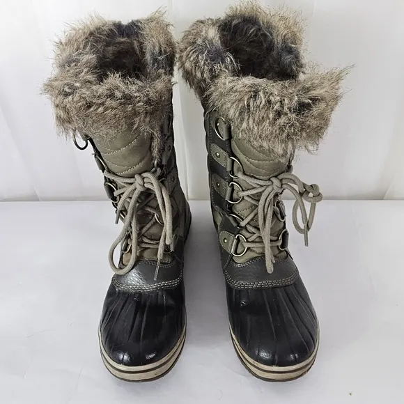 Sorel Women's Tofino II Boots olive and gray size 7