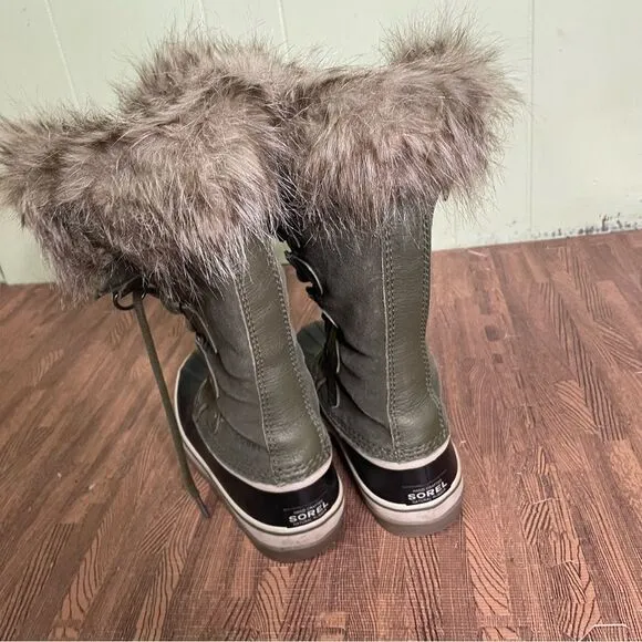 Sorel Womens Joan of Artic Waterproof Green Suede Snow Boots 8 Faux Fur Trim