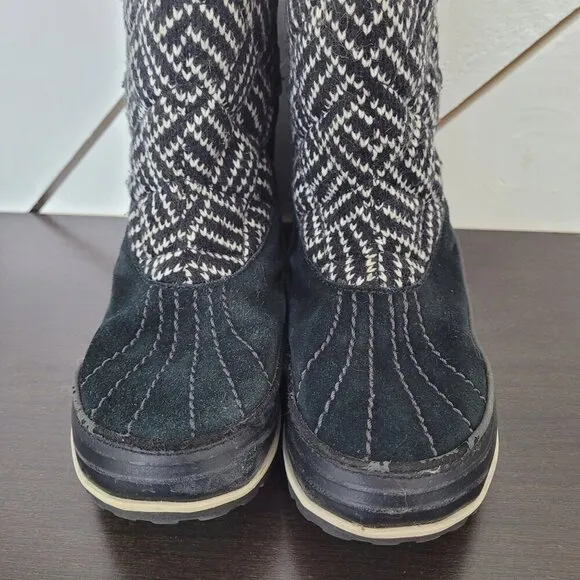 Sorel Youth Boy's Suede Winter Boots Size 4  Faux Fur Lined Check Pattern  JPT