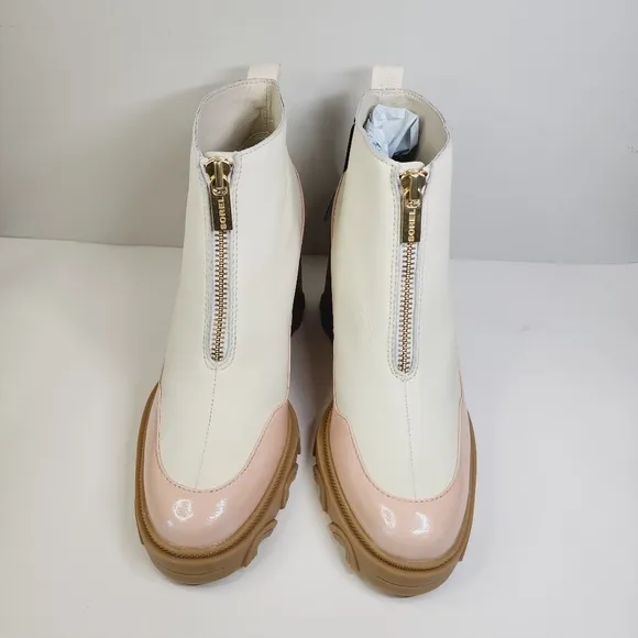 Sorel Zippered Leather Booties