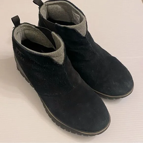 Sorel black suede leather Cozy Short ankle booties flat snow pull on round toe 9