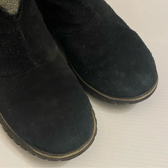 Sorel black suede leather Cozy Short ankle booties flat snow pull on round toe 9