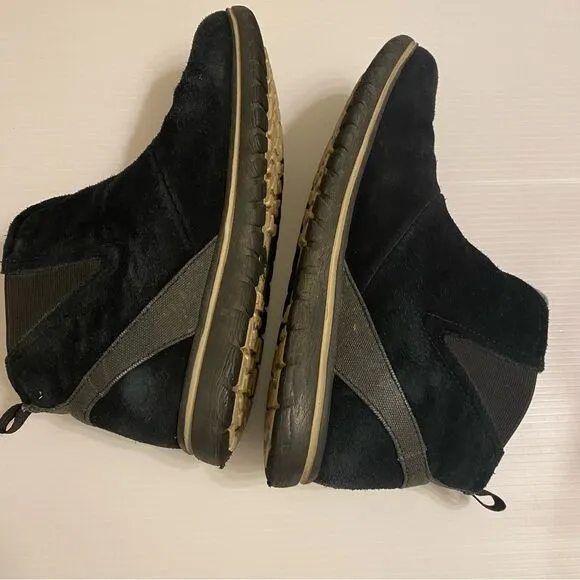 Sorel black suede leather Cozy Short ankle booties flat snow pull on round toe 9