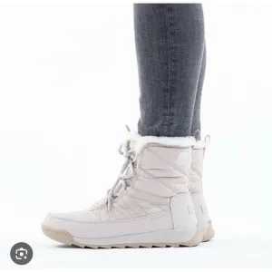 Sorel Whitney short lace up snow boot ski boots sz 9 vanilla white