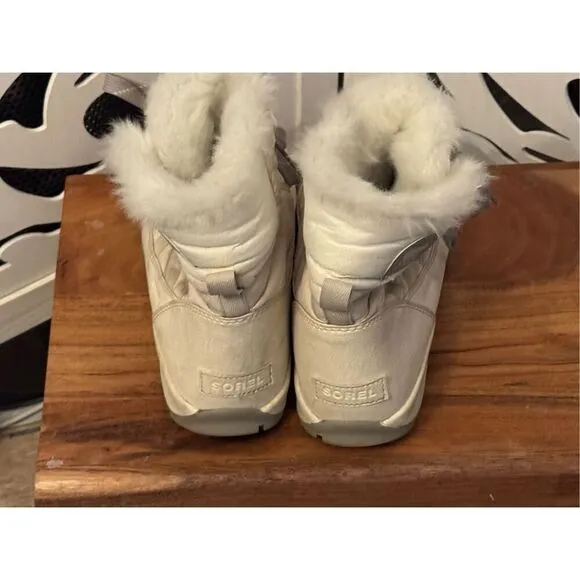 Sorel Whitney short lace up snow boot ski boots sz 9 vanilla white