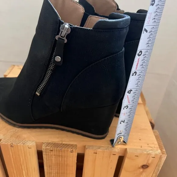 Soul Naturalizer Size 8.5 W Black Haley Fabric Wedge Heel Ankle Bootie Boots